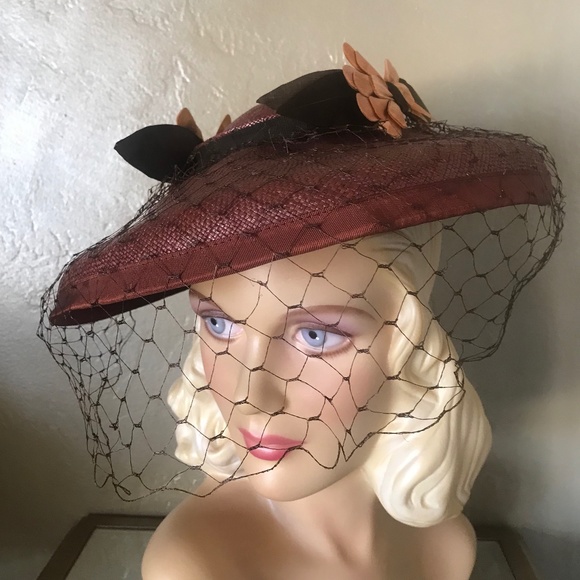 STRIKING 1940S\' GARNET STRAW WIDE BRIM HAT - FEATHER BOWS & MATCHING VEIL main image 7